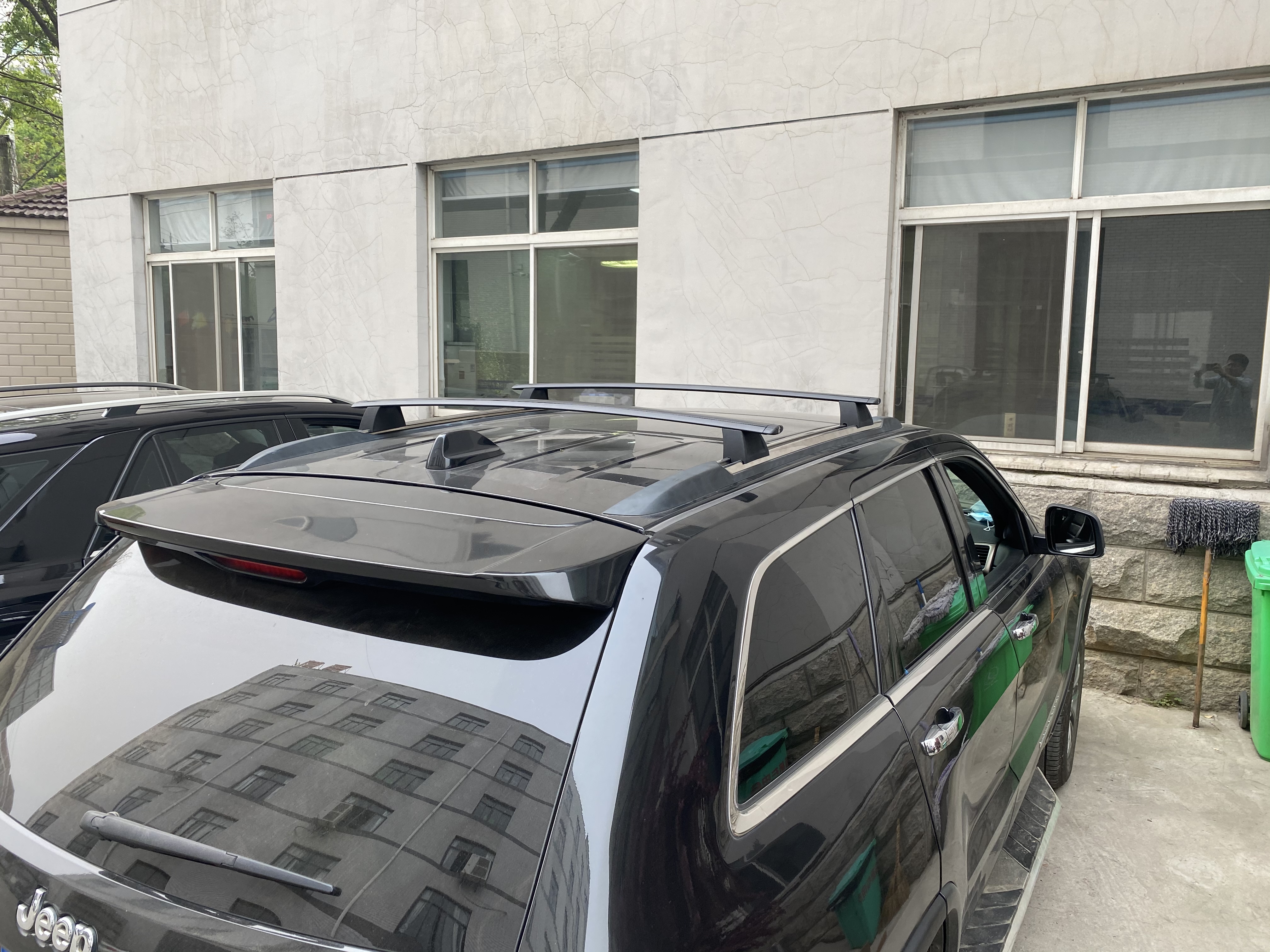 Barras Portaequipajes JEEP GRAND CHEROKEE 2011 adelante - SUNSIG