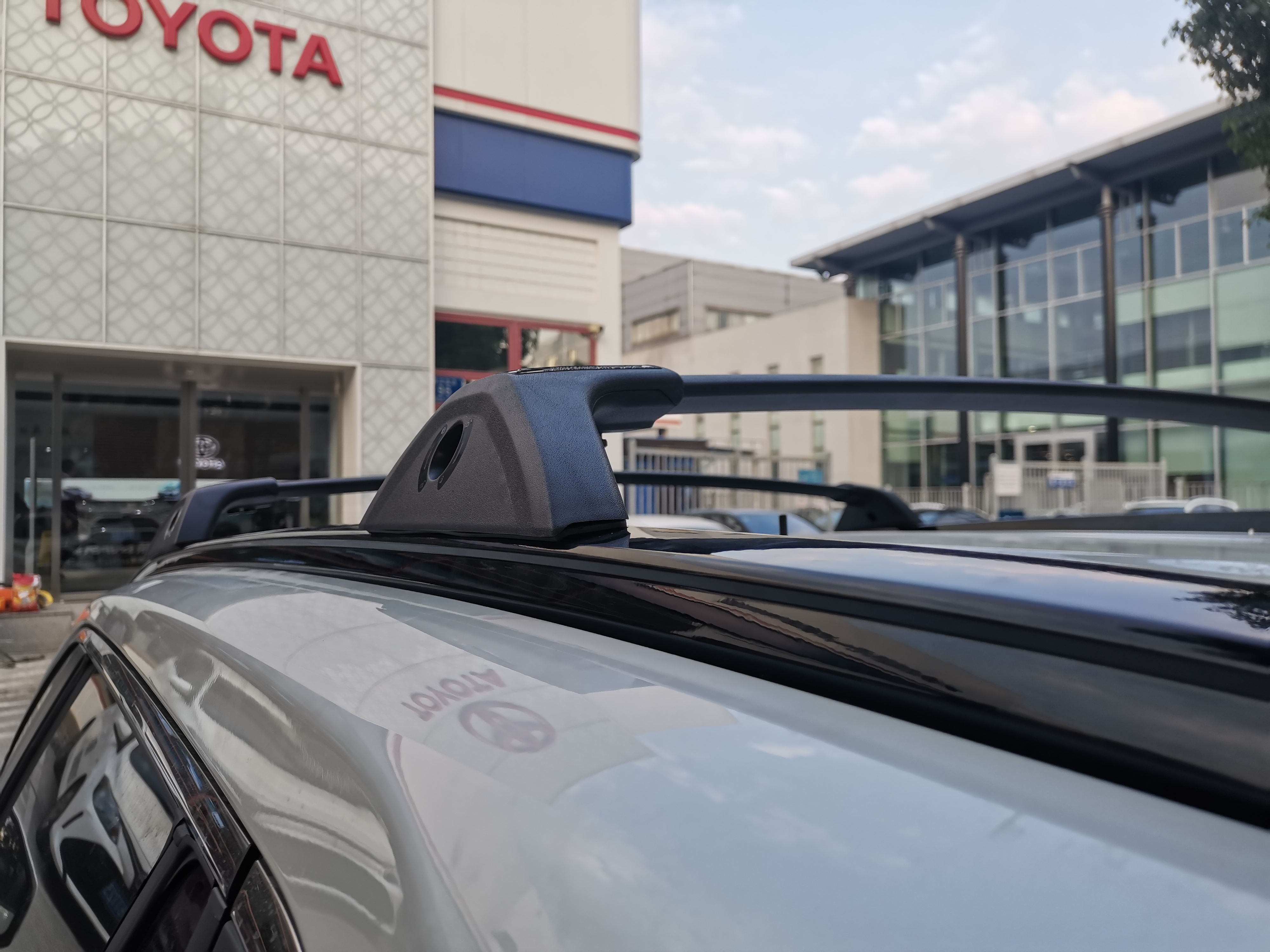 Barras Portaequipajes OEM Toyota Rav4 Transversales 2019 adelante