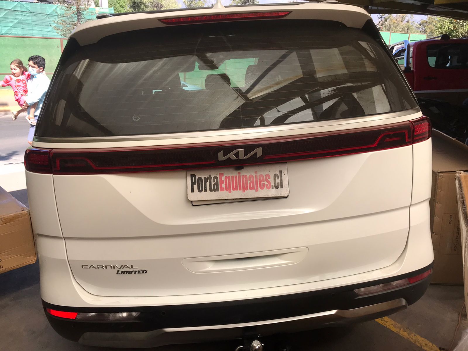 Enganche Americano AEROVAN para Kia Carnival 2021 en adelante