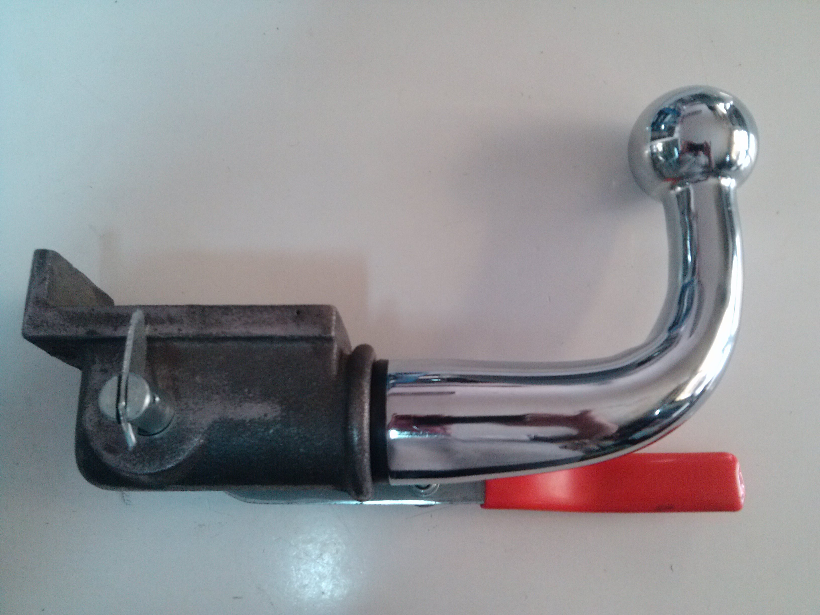 Enganche Tipo Europeo Cromado